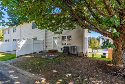 Tiny photo for 725 Wyndhurst Dr, Lynchburg, VA 24502 (MLS # 362328)
