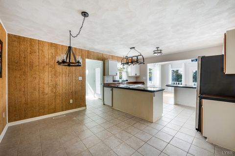 Tiny photo for 404 Heather Lane, Huddleston, VA 24104 (MLS # 364020)