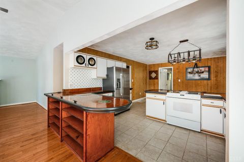 Tiny photo for 404 Heather Lane, Huddleston, VA 24104 (MLS # 364020)