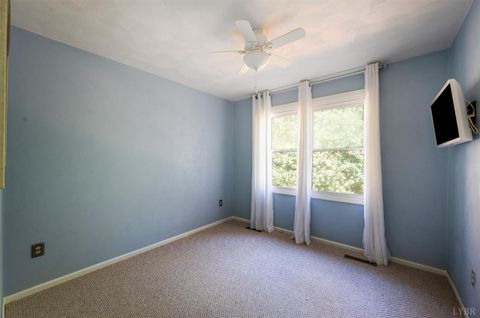 Tiny photo for 404 Heather Lane, Huddleston, VA 24104 (MLS # 364020)