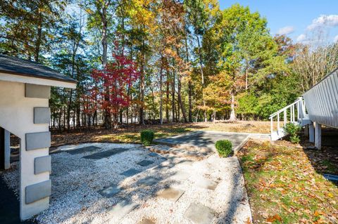 Tiny photo for 404 Heather Lane, Huddleston, VA 24104 (MLS # 364020)