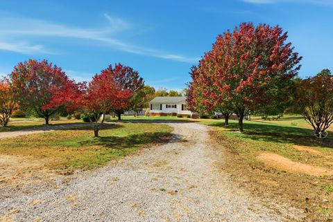 Tiny photo for 1821 Telegraph Road, Gretna, VA 24557 (MLS # 363081)