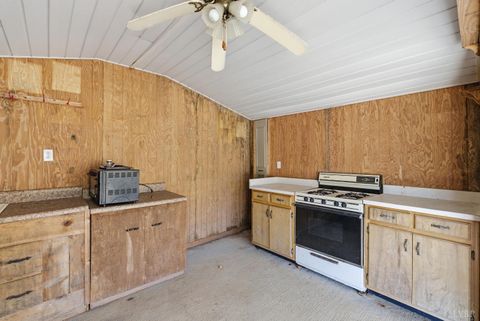 Tiny photo for 1821 Telegraph Road, Gretna, VA 24557 (MLS # 363081)