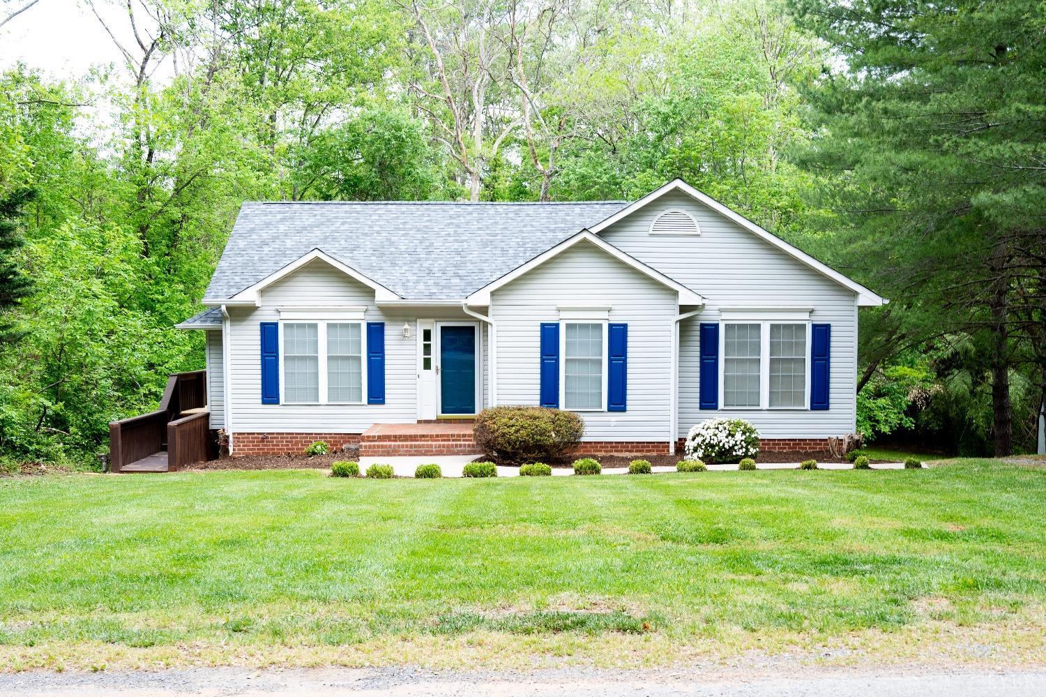 309 Jefferson Woods Drive, Forest, Virginia image 1