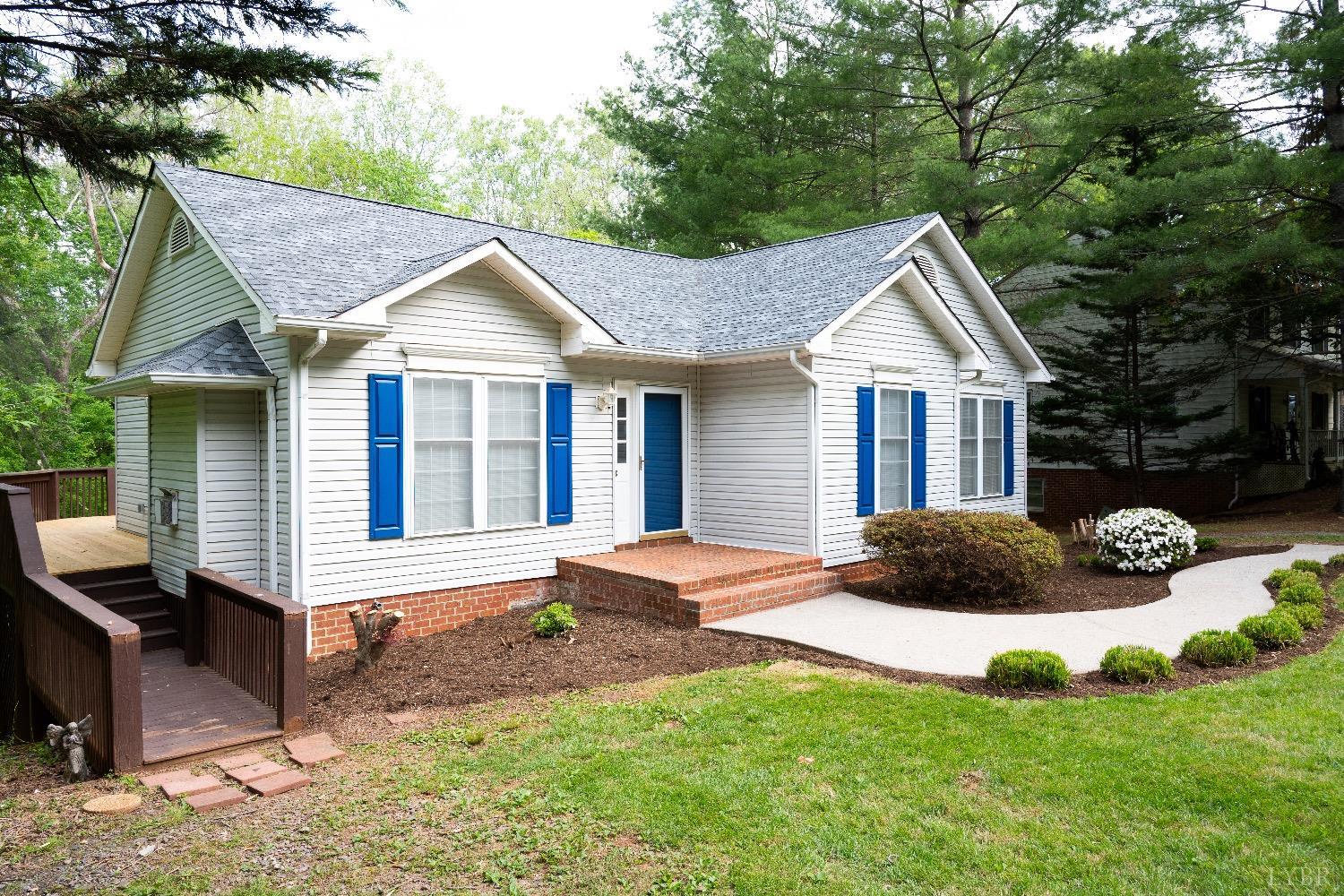 309 Jefferson Woods Drive, Forest, Virginia image 3