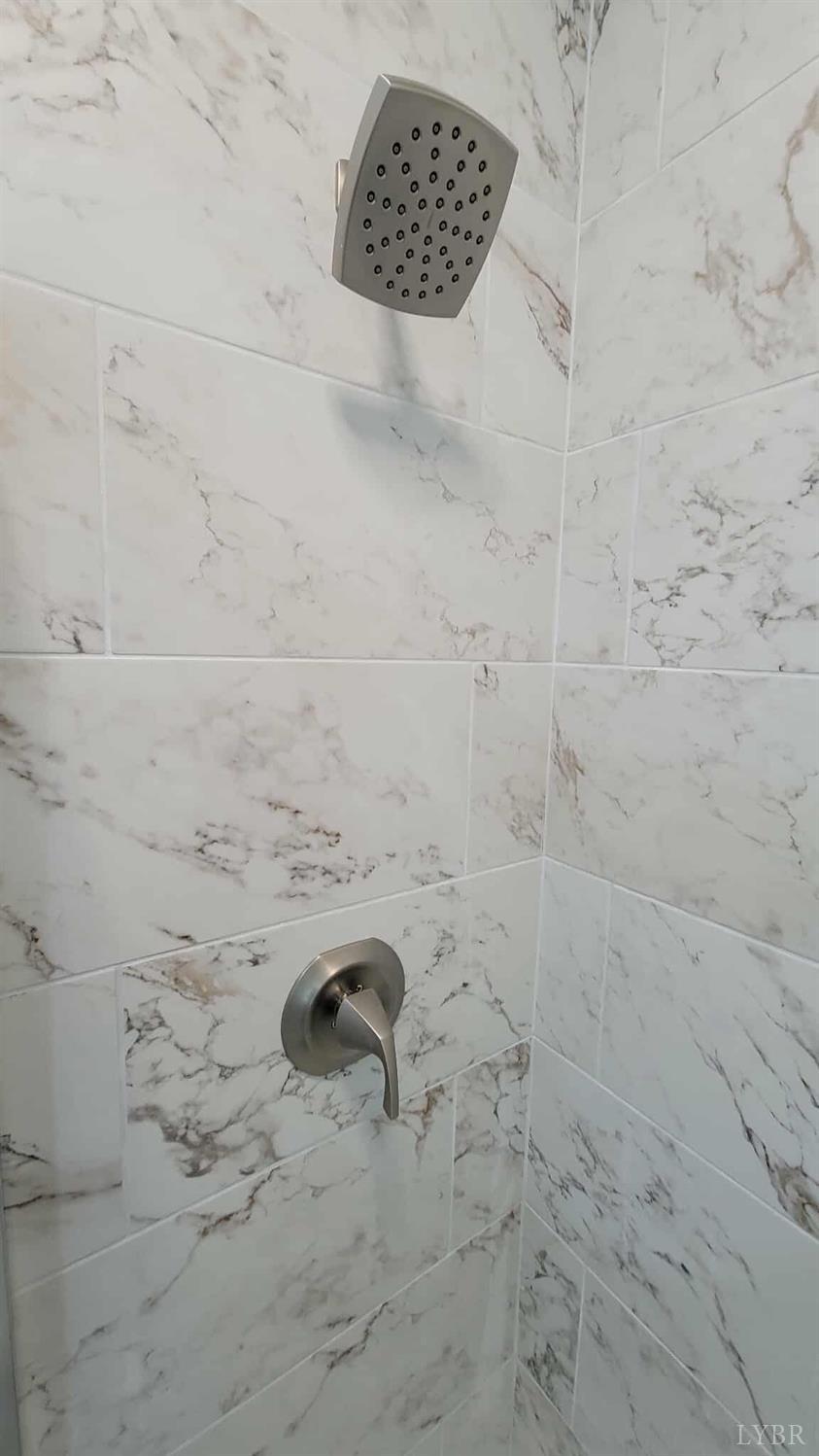 Madison Heights, Virginia 24572, United States, 3 Bedrooms Bedrooms, ,2 BathroomsBathrooms,Residential,Active,242543