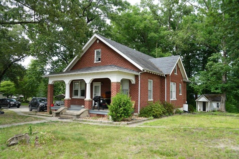 Photo of 704 Lynchburg Avenue, Brookneal, VA 24528 (MLS # 367219)