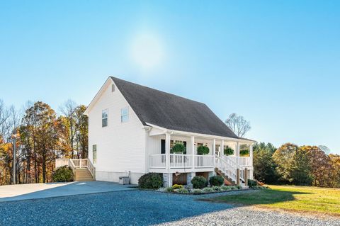 Tiny photo for 1950 Dundee Road, Huddleston, VA 24104 (MLS # 363180)