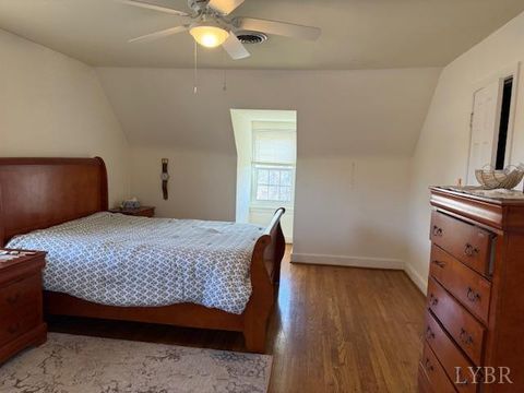 Tiny photo for 153 Ridge Street, Madison Heights, VA 24572 (MLS # 364924)