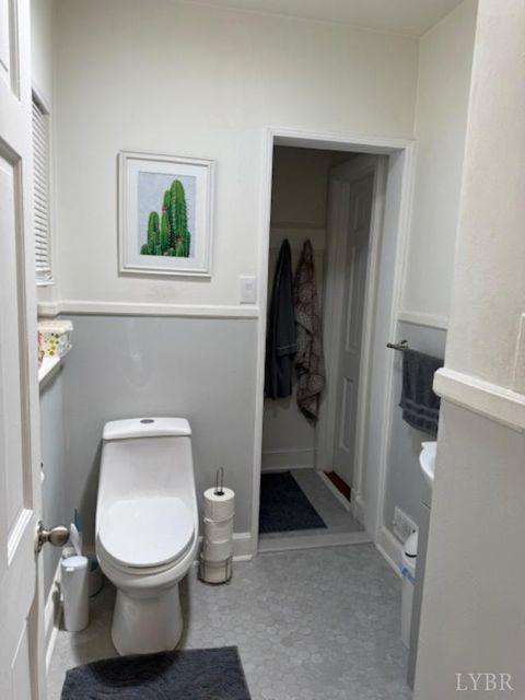 Tiny photo for 153 Ridge Street, Madison Heights, VA 24572 (MLS # 364924)