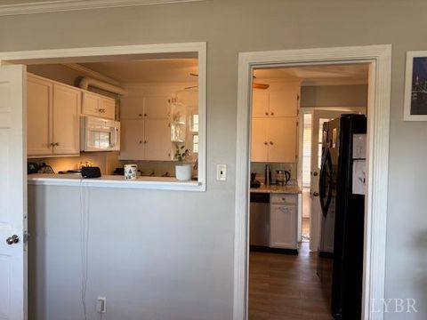 Tiny photo for 153 Ridge Street, Madison Heights, VA 24572 (MLS # 364924)