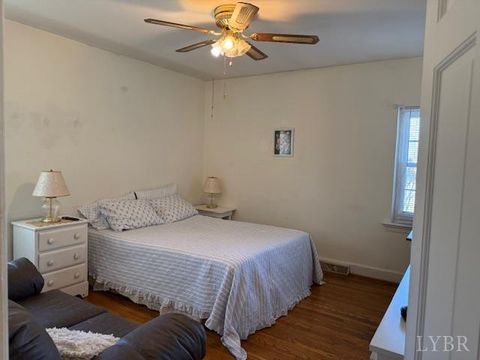 Tiny photo for 153 Ridge Street, Madison Heights, VA 24572 (MLS # 364924)