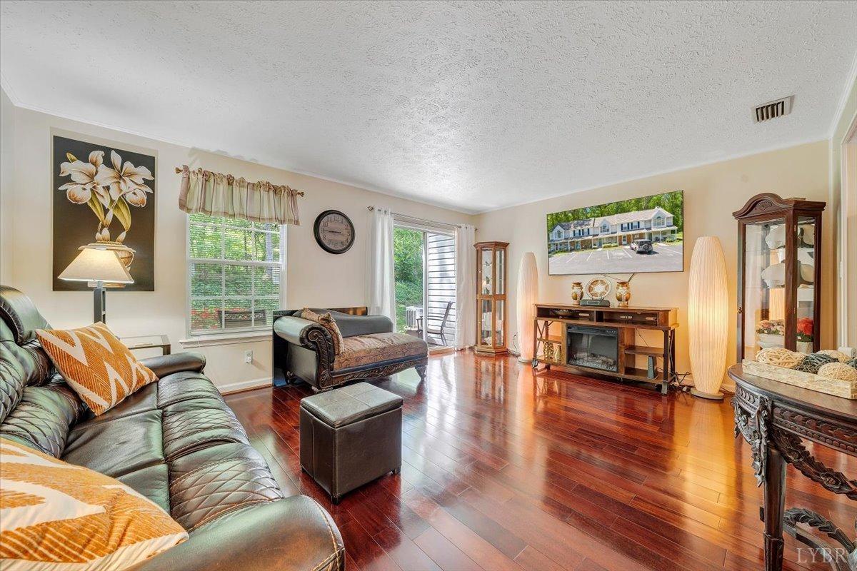 18 Jefferson Village Drive, Forest, Virginia image 3