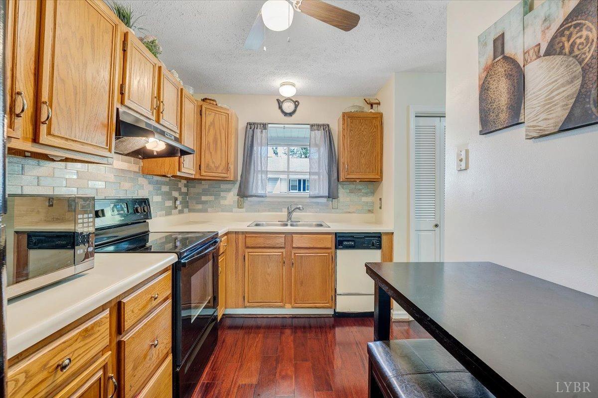 18 Jefferson Village Drive, Forest, Virginia image 8
