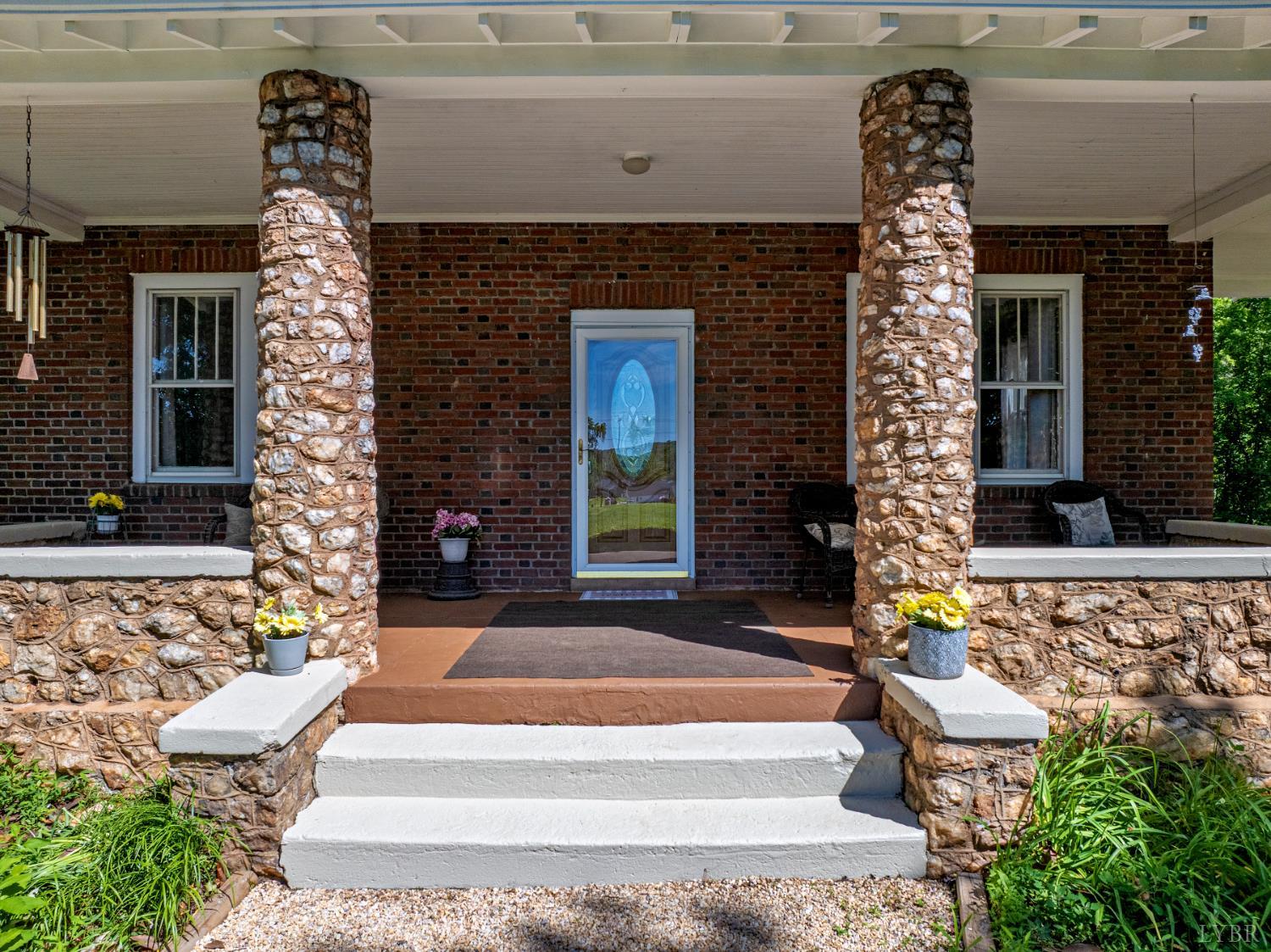 264 N Five Forks Road, Amherst, Virginia image 2