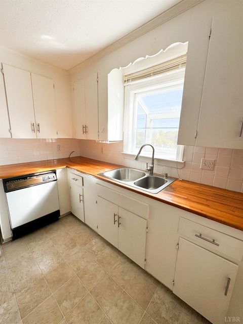 Tiny photo for 1715 Moormans Road, Lynchburg, VA 24501 (MLS # 362572)