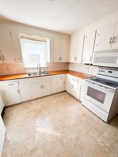Tiny photo for 1715 Moormans Road, Lynchburg, VA 24501 (MLS # 362572)