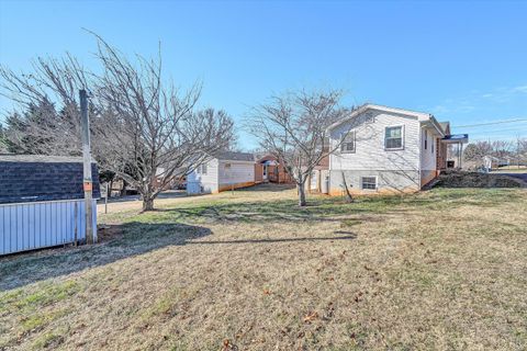 Tiny photo for 1524 Liggates Rd, Lynchburg, VA 24502 (MLS # 363590)