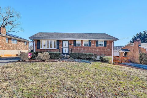Tiny photo for 1524 Liggates Rd, Lynchburg, VA 24502 (MLS # 363590)