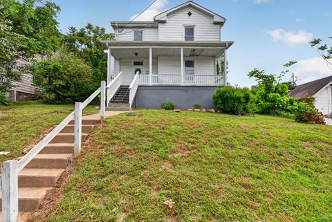 Photo of 818 Pierce St. St, Lynchburg, VA 24504 (MLS # 366197)