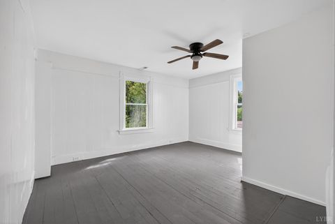 Tiny photo for 818 Pierce St. St, Lynchburg, VA 24504 (MLS # 366197)