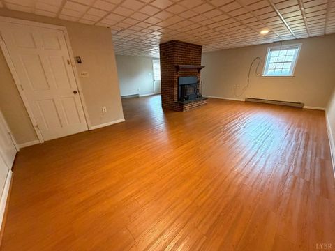 Tiny photo for 205 Woodrow Avenue, Monroe, VA 24574 (MLS # 365160)