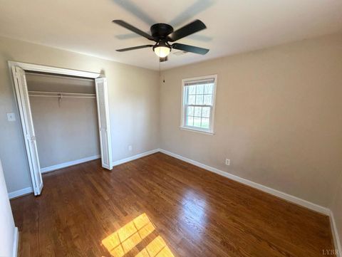 Tiny photo for 205 Woodrow Avenue, Monroe, VA 24574 (MLS # 365160)
