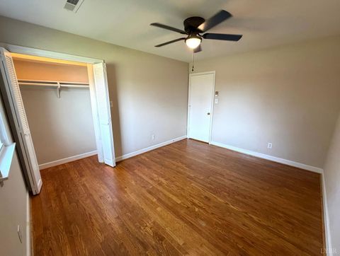 Tiny photo for 205 Woodrow Avenue, Monroe, VA 24574 (MLS # 365160)