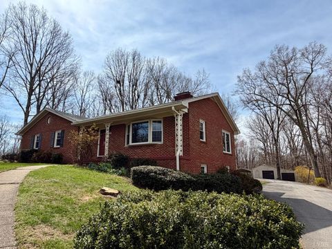Tiny photo for 205 Woodrow Avenue, Monroe, VA 24574 (MLS # 365160)
