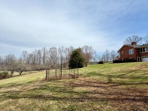 Tiny photo for 205 Woodrow Avenue, Monroe, VA 24574 (MLS # 365160)