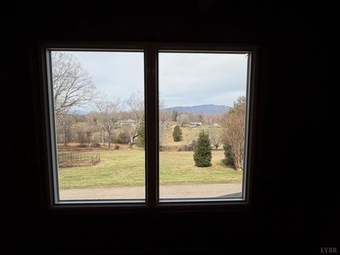 Tiny photo for 205 Woodrow Avenue, Monroe, VA 24574 (MLS # 365160)