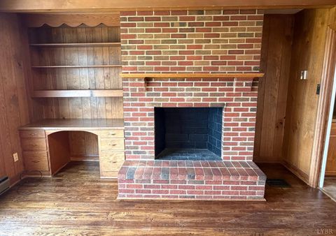 Tiny photo for 205 Woodrow Avenue, Monroe, VA 24574 (MLS # 365160)