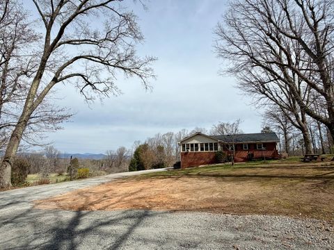 Tiny photo for 205 Woodrow Avenue, Monroe, VA 24574 (MLS # 365160)