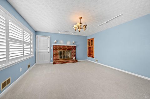 Tiny photo for 1128 Snead Circle, Bedford, VA 24523 (MLS # 365422)