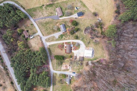 Tiny photo for 1128 Snead Circle, Bedford, VA 24523 (MLS # 365422)