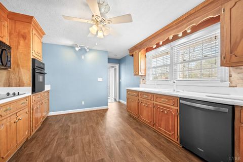 Tiny photo for 1128 Snead Circle, Bedford, VA 24523 (MLS # 365422)