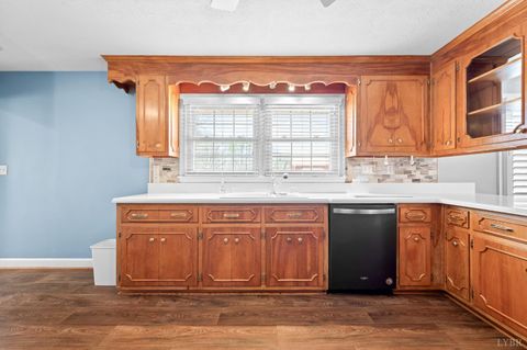 Tiny photo for 1128 Snead Circle, Bedford, VA 24523 (MLS # 365422)