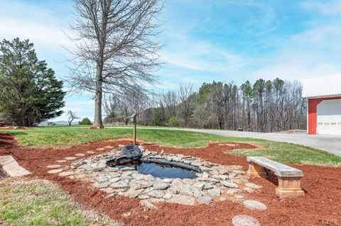 Tiny photo for 1128 Snead Circle, Bedford, VA 24523 (MLS # 365422)