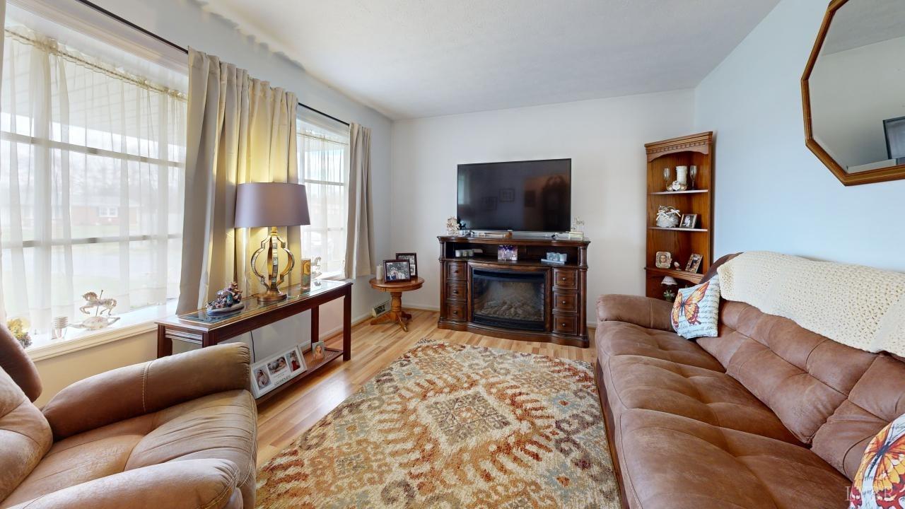 389 Ridgecrest Drive, Danville, Virginia image 2