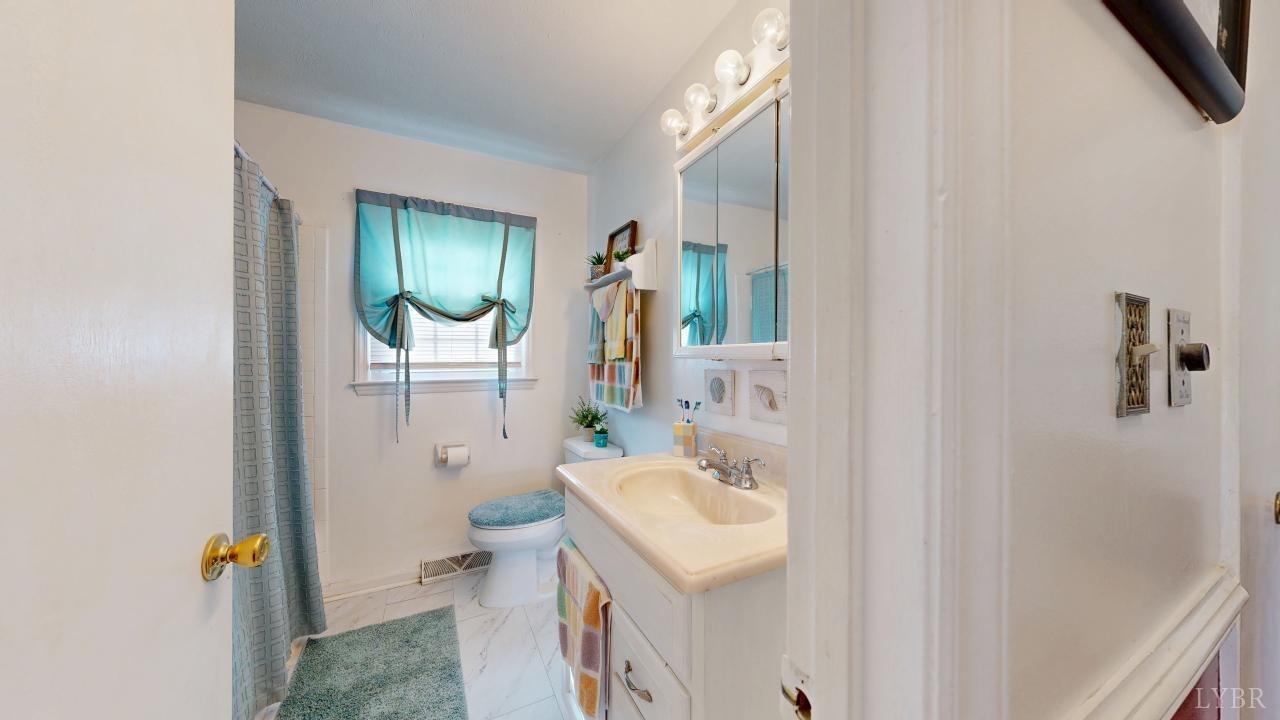 389 Ridgecrest Drive, Danville, Virginia image 14