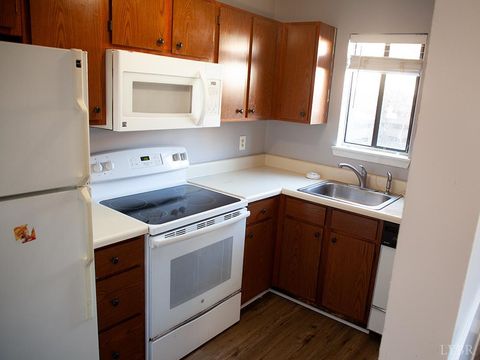 Tiny photo for 61 countryplace Ln, Lynchburg, VA 24501 (MLS # 364743)