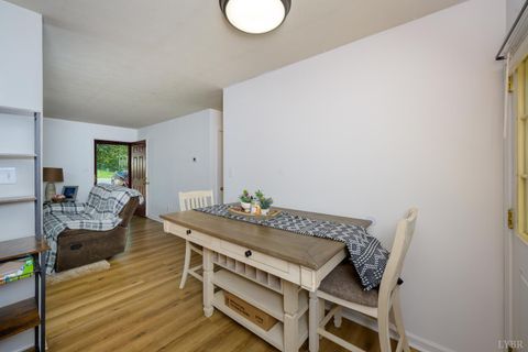 Tiny photo for 186 Sunrise Street, Appomattox, VA 24522 (MLS # 365070)