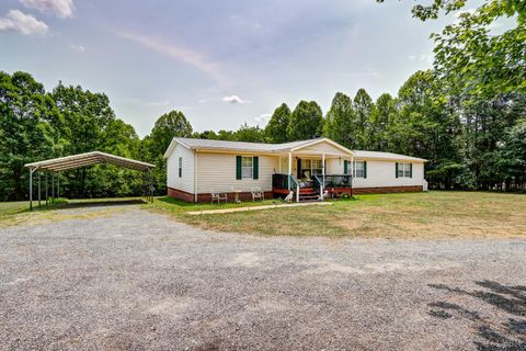 Homes For Sale - 572 Leonard Lane<br/> Campbell County, Gladys, VA 24554