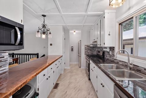 Tiny photo for 3088 Oxford Furnace Road, Lynchburg, VA 24504 (MLS # 366770)