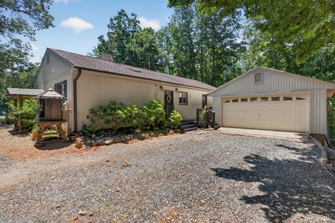 Photo of 3088 Oxford Furnace Road, Lynchburg, VA 24504 (MLS # 366770)