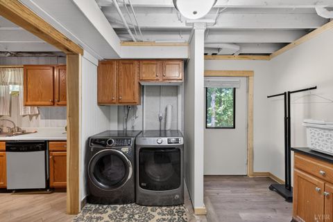 Tiny photo for 3088 Oxford Furnace Road, Lynchburg, VA 24504 (MLS # 366770)