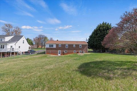 Tiny photo for 134 Hunt Club Dr Dr, Madison Heights, VA 24572 (MLS # 365310)
