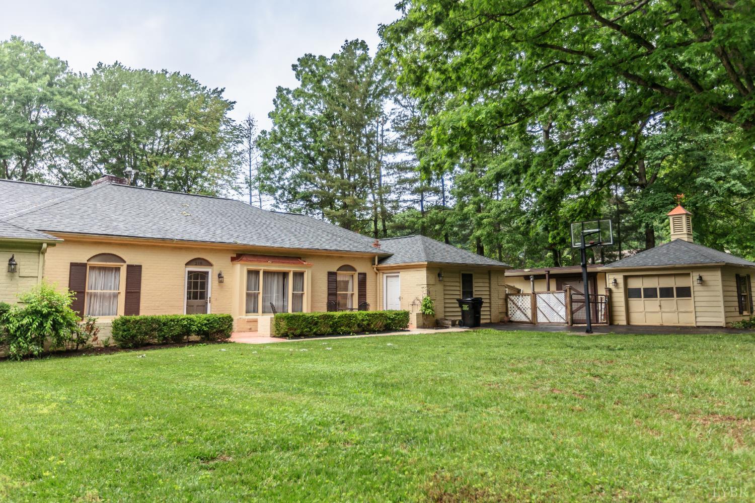 218 Walton Drive, Appomattox, Virginia image 3