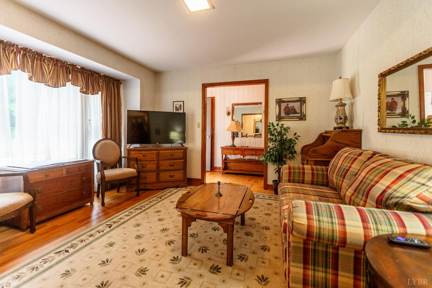 218 Walton Drive, Appomattox, Virginia image 9