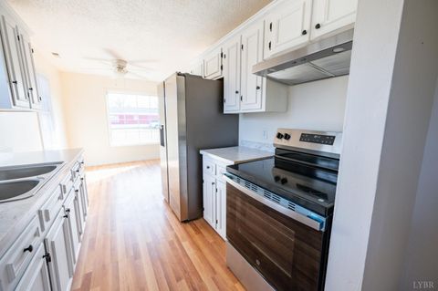 Tiny photo for 1114 Golden Leaf Road, Nathalie, VA 24577 (MLS # 363664)